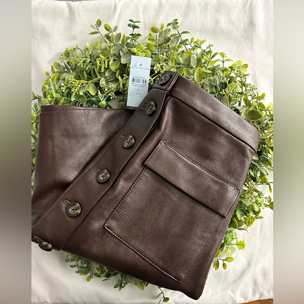 Ann Taylor brown button up skirt
